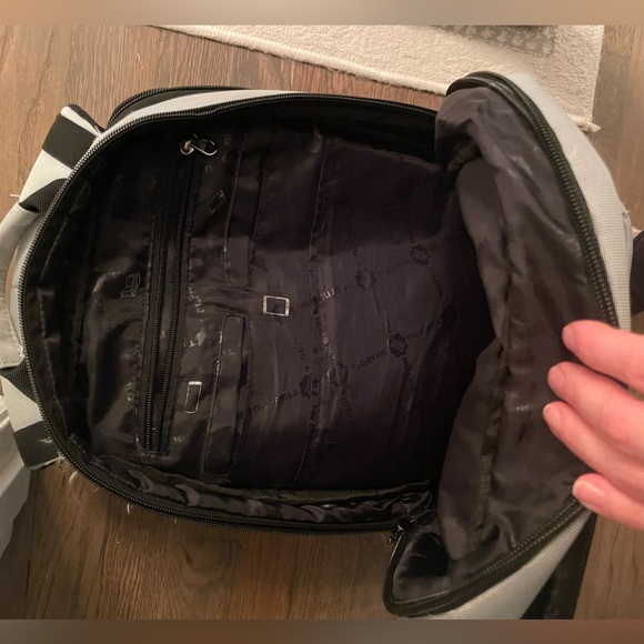 Backpack 🎒 - Picture 4 of 6